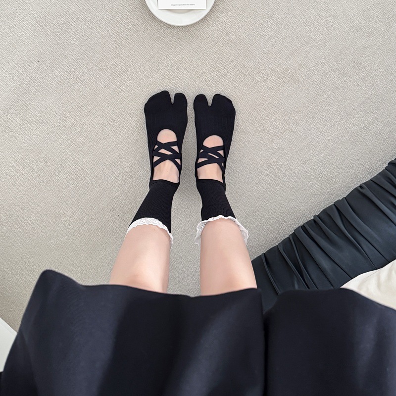 Chaussettes de yoga à bout fen - Embellish Knit avis et prix