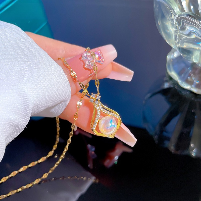 Collier de perles couleur or K - Pearl Trim Chain avis et prix